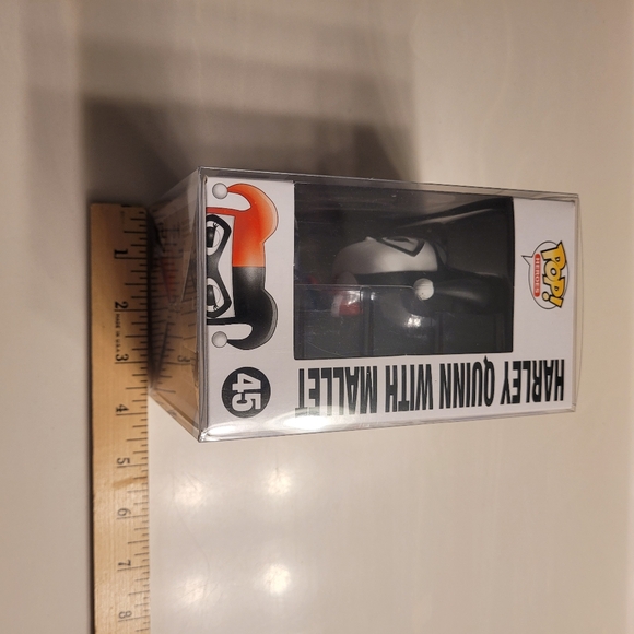 FUNKO POP x DC COMICS CLASSICS Harley Quinn With Mallet Vinyl Figure #45 - Picture 12 of 16